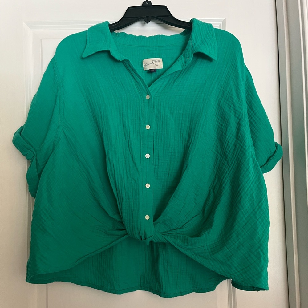 NWT Universal Thread Green Tie Front Button Shirt, Size XXL